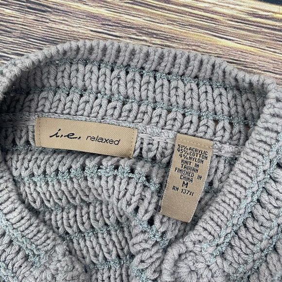 I.E. Relaxed Women Sweater Open Knit Crocheted - Picture 4 of 9